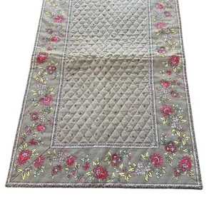 Runner da tavolo Marat Avignone jacquard francese cotone floreale trapuntato Francia - Foto 1 di 12