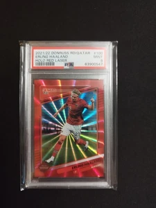 PSA 9 panini donruss road to qatar 21/22 ERLING HAALAND holo red laser 41/99 - Foto 1 di 2