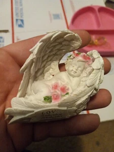 Baby angel love statue - Picture 1 of 8
