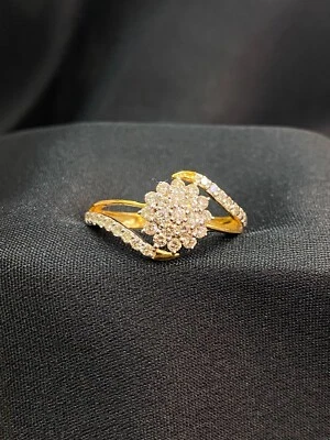 Pave 0.90 Cts Round Brilliant Cut Diamonds Women Anniversary Ring In 18K Gold - Image 1 of 4