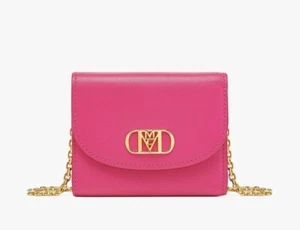 PORTAFOGLIO CATENA TRIPLICE NUOVO CON ETICHETTE MCM MINI MODE TRAVIA ROSA $450 - Foto 1 di 10