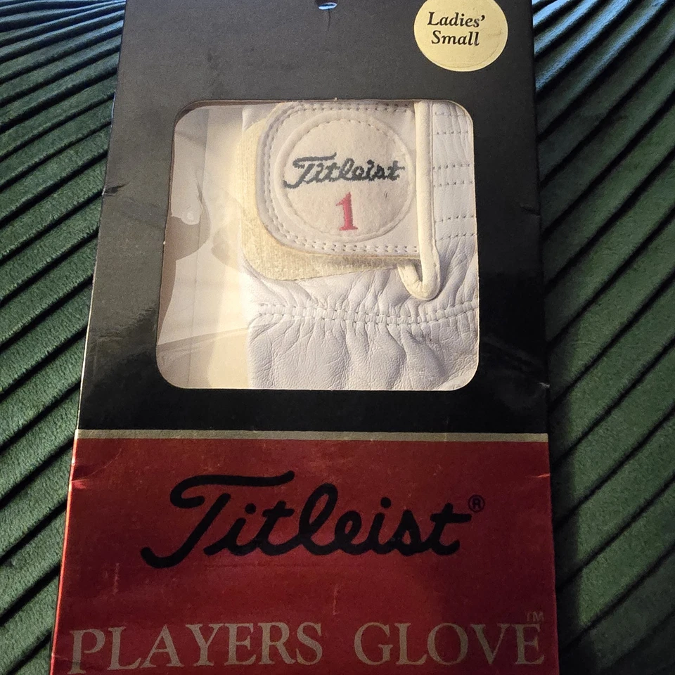 Guante de Golf Titleist Players De Colección Damas Izquierdo Pequeño Pr Cuero Cabretta Perla A Presión Foto 1 de 4