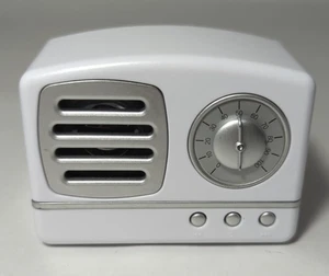 Mini Altavoz Inalámbrico Vivitar Retro Radio Bluetooth Blanco - Imagen 1 de 7