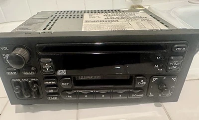 Jeep Wrangler TJ Cherokee XJ 97-01 OEM AM FM Radio CD Cassette Player 04704383AH - Image 1 of 4