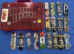 Lot Of 17 Tech Deck Mini Skateboards Fingerboards With Case World Industries - Picture 1 of 9