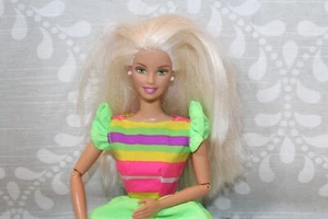 Vintage 1966 Barbie Puppe Hebel Sways Arme blonde Haare grüne Augen Mattel mit Kleid - Bild 1 von 8