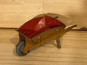 Dinky Wheelbarrow 382 - Picture 1 of 13