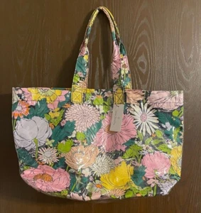 Vera Bradley Bloom Boom City Shopper Tote - NWT - Picture 1 of 3
