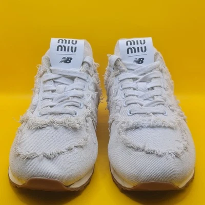 Zapatillas New Balance 574 x MIU MIU blancas deshilachadas EU 41 US 10.5 Foto 1 de 4