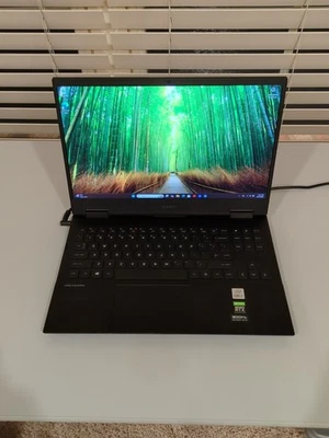 *Defectuoso* Portátil para juegos HP OMEN 15.6 RTX 3070 16 GB 512 GB SSD Foto 1 de 4