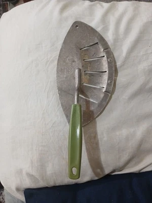 Vtg Foley Pot Pan Drainer Strainer Aluminum Green Plastic Handle - Image 1 of 3