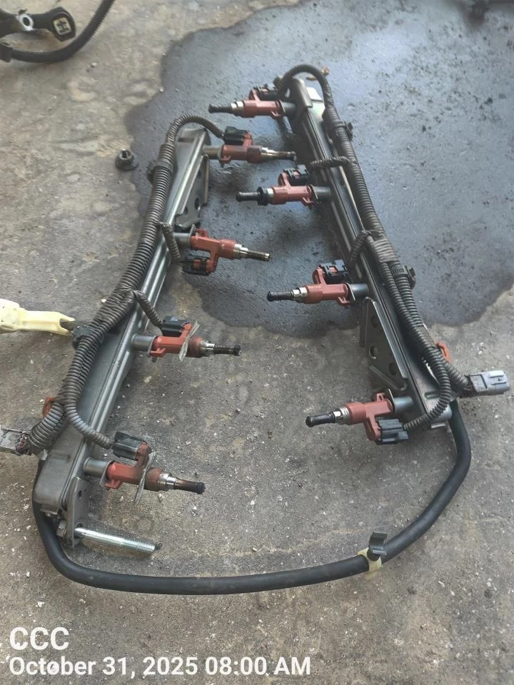 FUEL INJECTORS SET 2320938030 2007-2009 LEXUS LS460 Foto 1 de 4