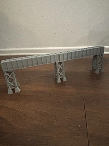 HO Scale Steel Girder Box Style Bridge 18”Long, 5.25” High To Bed - Bild 1 von 8