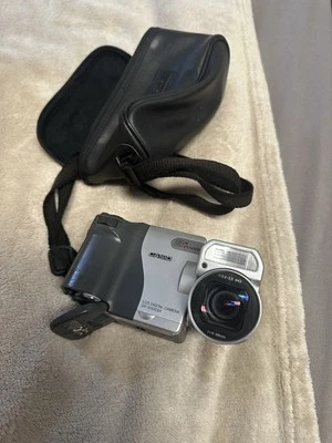 CASIO QV-8000SX Camcorder/Kamera - Bild 1 von 4