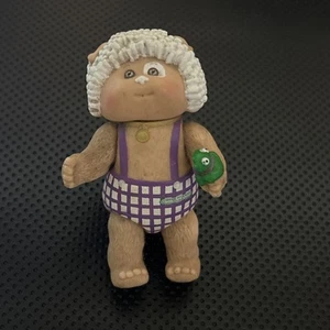 OAA 1985 Cabbage Patch Kids CPK Koosa Poseable Holding Frog - Bild 1 von 2