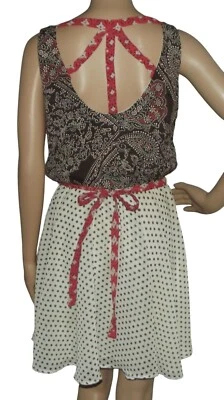 Vestido Lucy Love para mujer talla pequeña sin mangas con tiras verano sin mangas ajuste y punto acampanado Foto 1 de 4