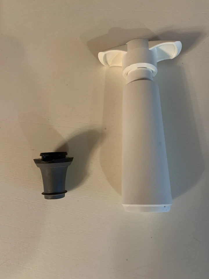 Bomba Vacu Vin Aspiradora Ahorradora de Vino Blanca Original  Foto 1 de 4