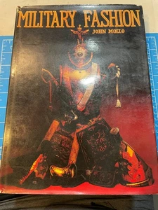 Military Fashion Comparative History Hardcover B & J 1972 John Mollo - Picture 1 of 11