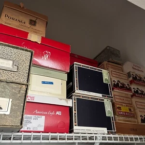 Lot of 350+ worldwide stamps from HUGE collection - Picture 1 of 6