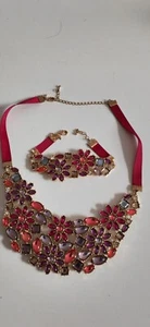 Avon Necklace And Bracelet Set - Picture 1 of 1