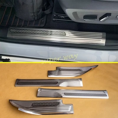 Protector de umbral de puerta interior de acero para Mitsubishi Outlander 2022-2025 Foto 1 de 4