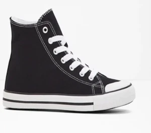 Konvolut Marken Top Sneakers Sportschuhe Stoffschuhe Gr. 36-44 Mix 10 Paar - Bild 1 von 2