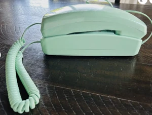 Classic Retro Tabletop Corded Trimline Landline Phone - Zdjęcie 1 z 1