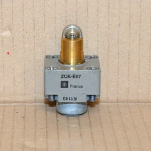 Telemecanique ZCK E67 Positionsschalter Kopf mit Rollenstössel ZCKE67 - Bild 1 von 1
