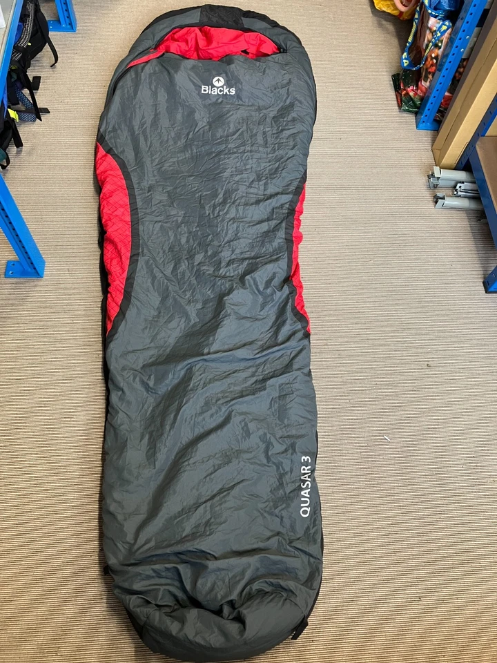 Blacks Quasar 3 Sleeping Bag  Right Zip (not in an original case) - Image 1 of 4