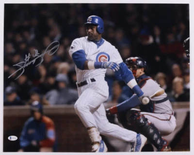 Sammy Sosa Signed Cubs 16x20 Photo (Beckett) - Image 1 of 2