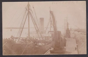 VINTAGE POSTCARD WESTPORT DOCKS WITH SHIP BEING UNLOADED BY CRANES,IRELAND - Foto 1 di 2