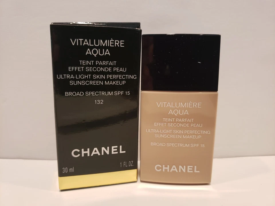 Chanel- Vitalumiere Aqua Ultra Light Skin Perfecting Sunscreen #132 Chocolat-NIB - Image 1 of 1