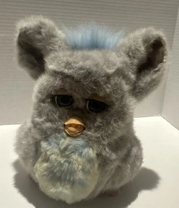 Tiger Electronics 2005 Sleepy Gray Blue Furby Emoto-tronic Beak Large Works - Picture 1 of 11