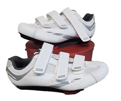 Zapato de ciclismo TOMMASO W. Pista 100 para mujer 9 spinning blanco y plateado Foto 1 de 4