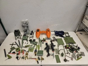 Lote de varios juguetes de misiles de coches militares GI Joe de colección, en su mayoría piezas años 80 y 90 - Imagen 1 de 20