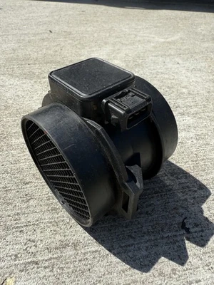 BMW SERIE 3/5 1999-2005 E39 E46 Z3 SENSOR DE FLUJO DE AIRE MÁSICO MEDIDOR 13621432356 OEM Foto 1 de 2