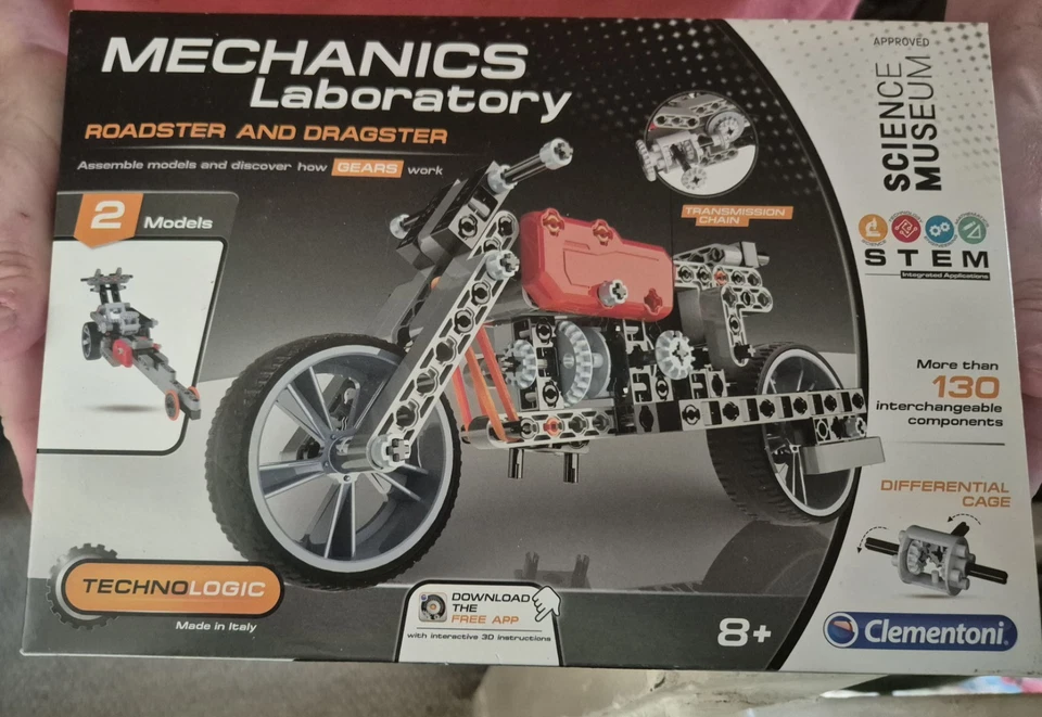 Brand New Clementoni Mechanics Lab. Roadster And Dragster Technologic - Image 1 of 1