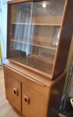 Heywood Wakefield Hutch ( NorthEast Delivery Available) Cover