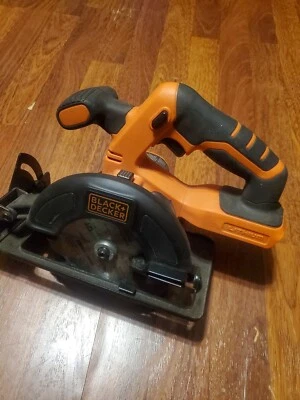 BLACK+DECKER BDCCS20C 139mm Cordless Circular Saw - Image 1 of 4