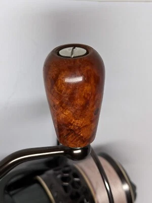 Juniper root fishing reel knob Abu Daiwa - Pomello mulinello pesca radicaginepro - Immagine 1 di 4
