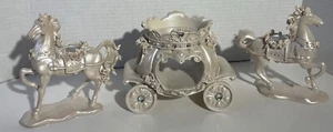 Elegant Cinderella Like Horses and Carriage Unity Candle Holders for Wedding - Bild 1 von 24