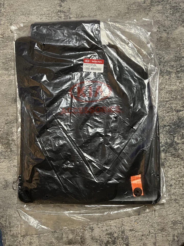 Juego de alfombrillas Kia Sorento 2016-2018 C6014-ADU00 nuevas en embalaje Foto 1 de 3