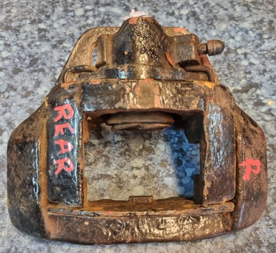 Porsche 924S 944 2.5 2.7 (1981-1987) Right Rear Brake Caliper 94435243000 — 第 1/4 张图片