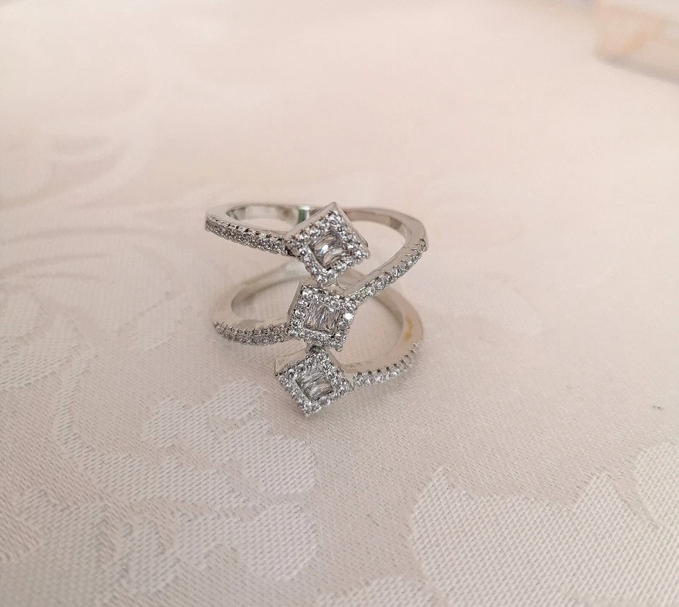 Anello argento 925 con zirconi E Cristalli Cubici - Immagine 1 di 1