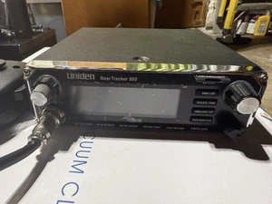 Uniden Beartracker 885 Hybrydowe radio cb / skaner cyfrowy z odbiornikiem GPS - Zdjęcie 1 z 3
