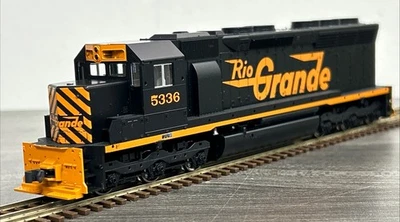 KATO HO Scale #37-1743 EMD SD45 Locomotive Rio Grande 5336 Pre-Owned *W/O Parts - Image 1 of 4