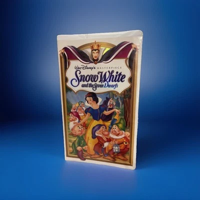 Walt disney’s Snow white and the seven dwarfs masterpiece #1524 - Image 1 of 4