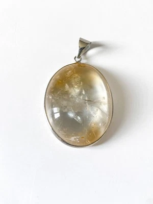 Colgante de cristal citrino genuino. Dije de cristal de oro blanco transparente amarillo 30x40 mm. Foto 1 de 4