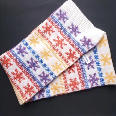 Old Navy Scarf Fair Isle 9 x 72" Multicolor Sweater Knit Snowflake Pattern NWT - Image 1 of 4