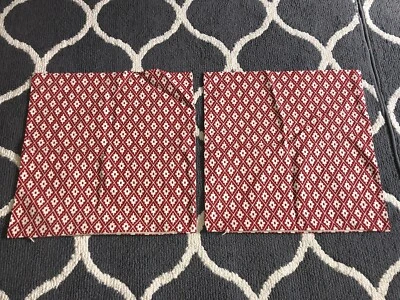 Juego de 2 Fundas de Almohada H&M Rojo Blanco Talla 20x20 Patrón Geométrico Cuadrado Foto 1 de 4